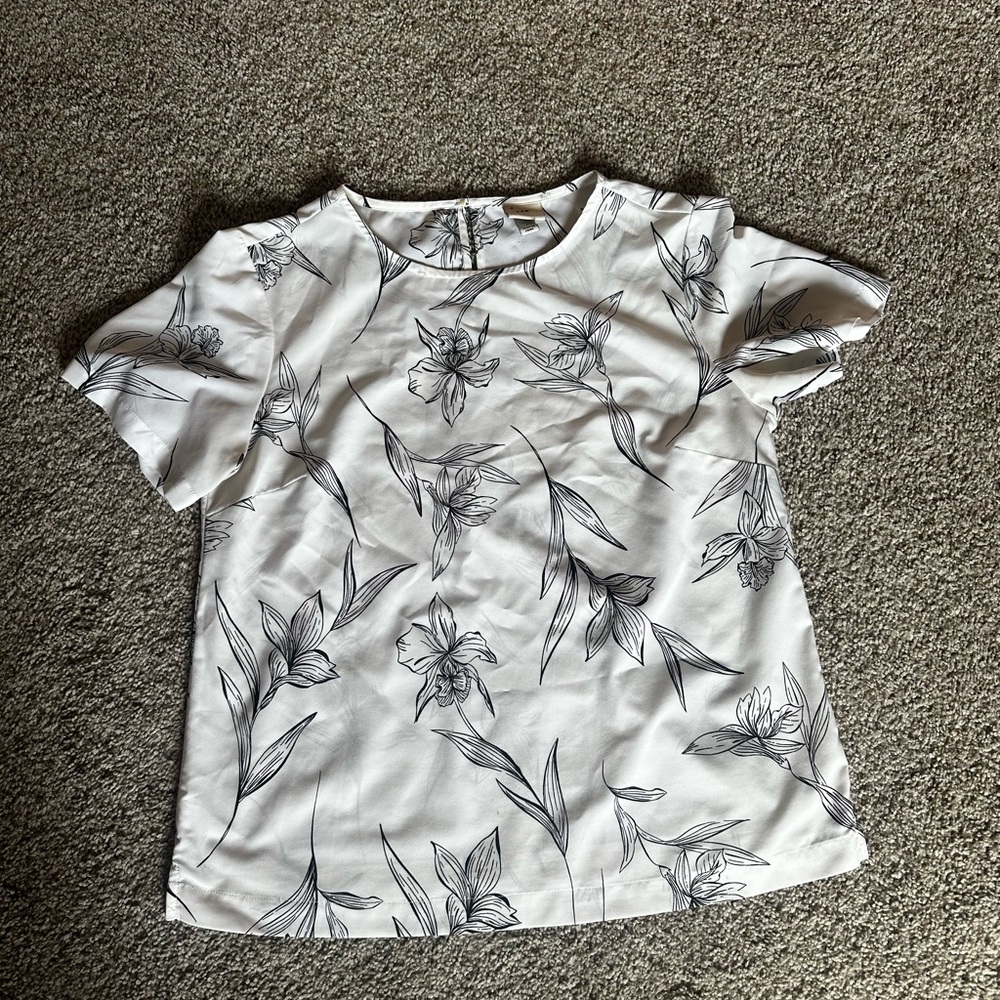 A New Day Monochrome Floral Blouse